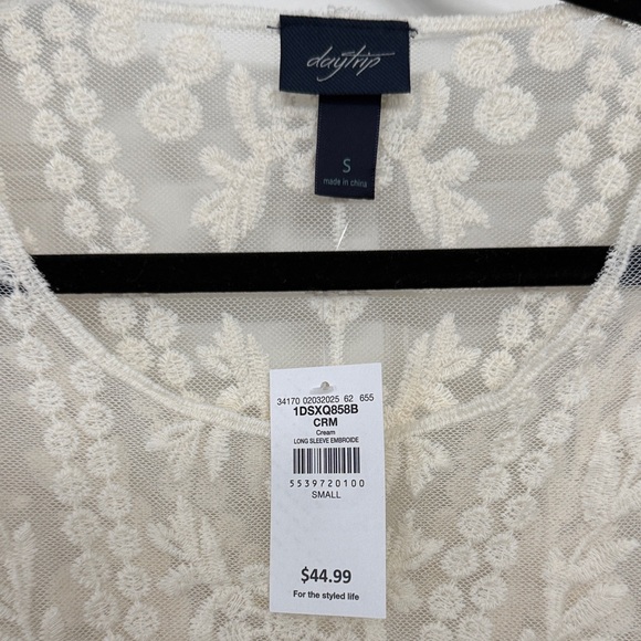 Daytrip Ivory Floral Lace Blouse - Picture 2 of 3